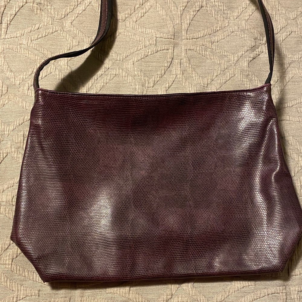 Elegant Burgundy Messenger Shoulder Bag